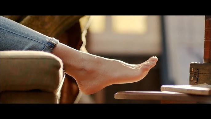 alia bhatt feet 2