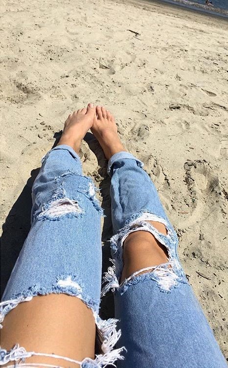 allison holton feet 1