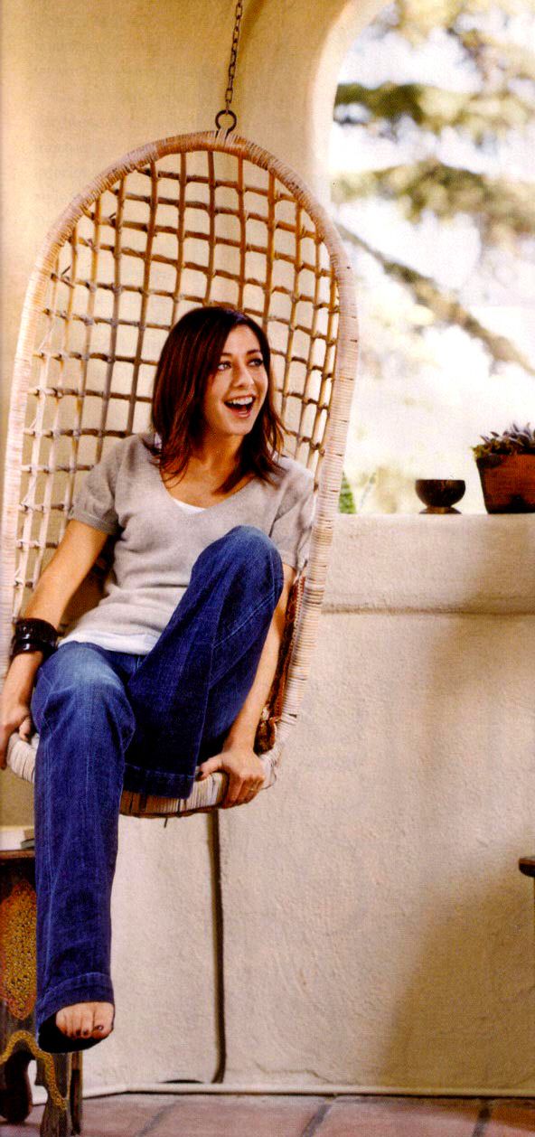 alyson hannigan feet 2