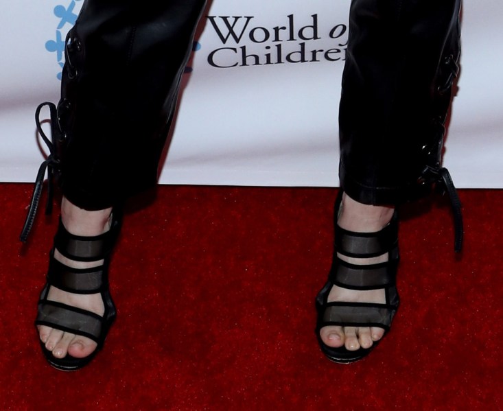 alyssa gerwig feet 1