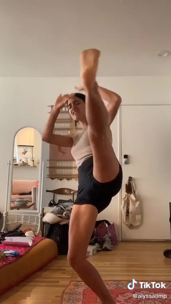 alyssa limperis feet 1