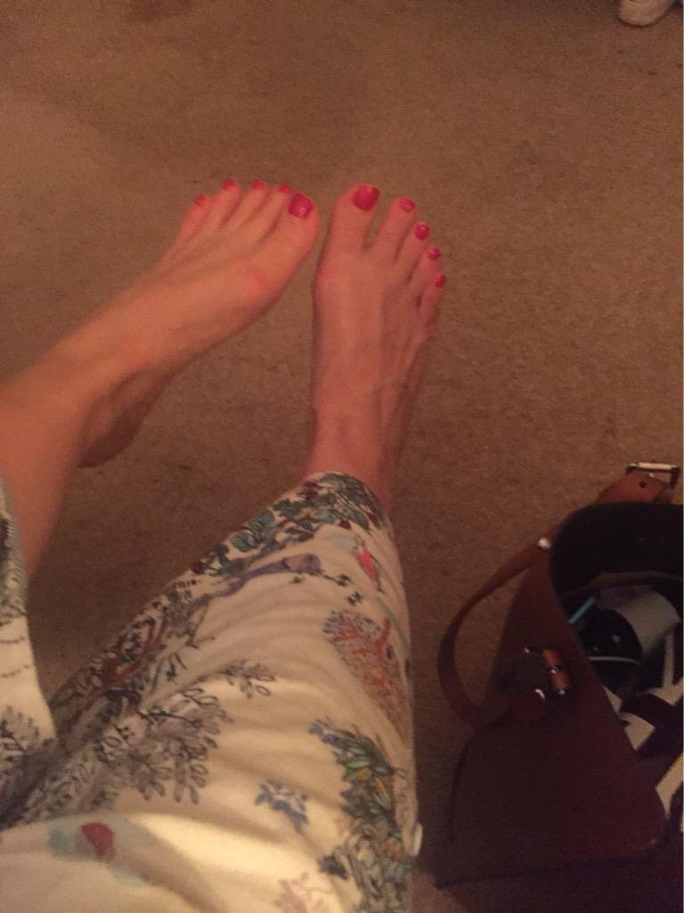 amanda abbington feet 2