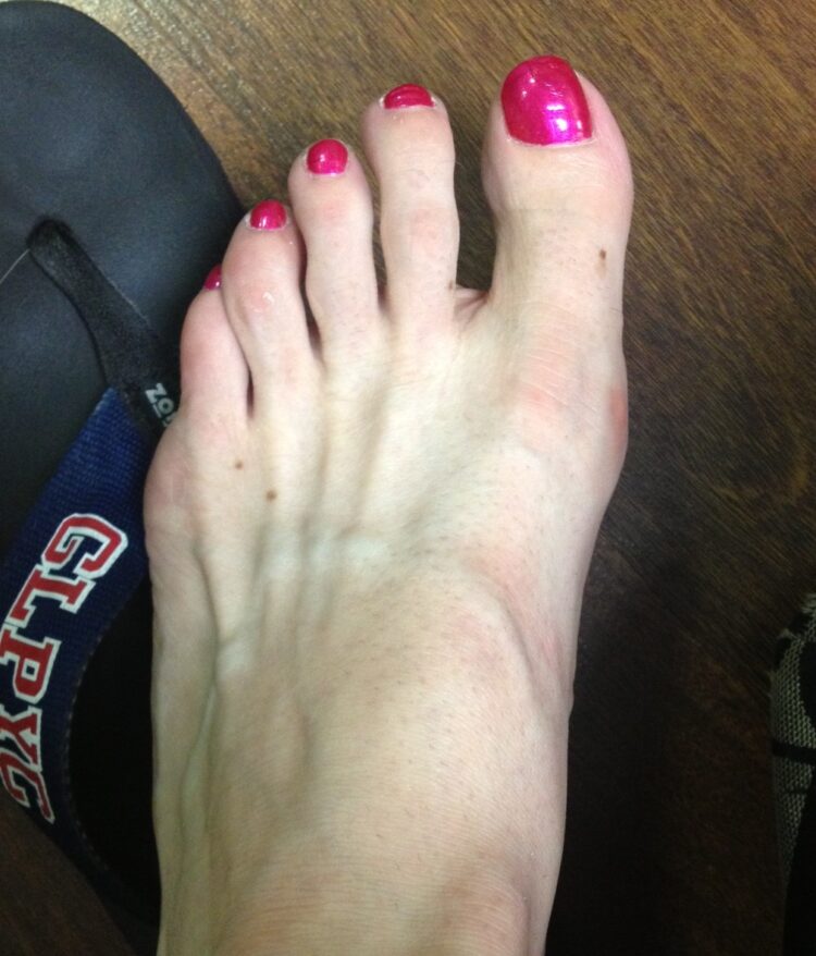 amanda abbott feet 1