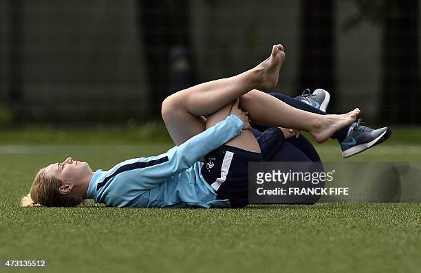 amandine henry feet 5