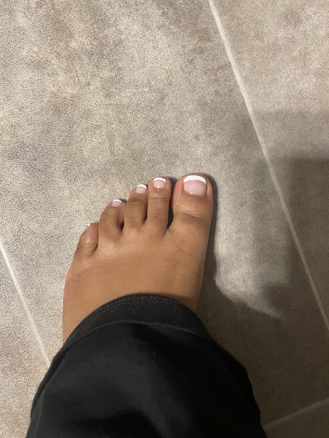 amara feet