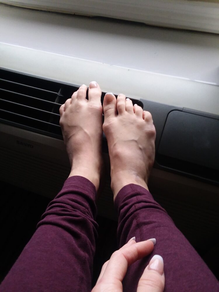 amber an feet 6