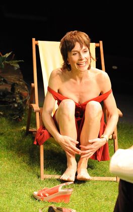 amelia bullmore feet 2