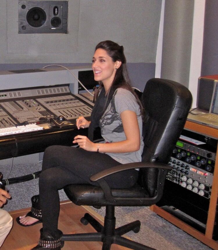 amelia vega feet 2