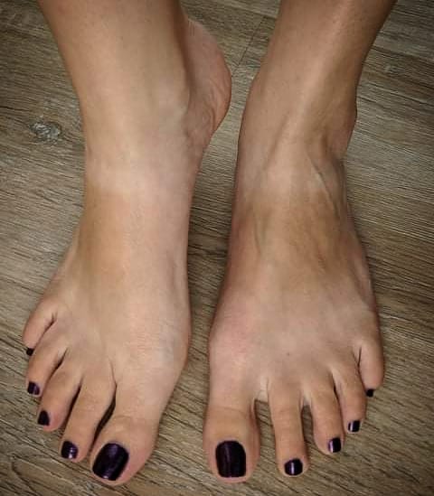 amooolia feet