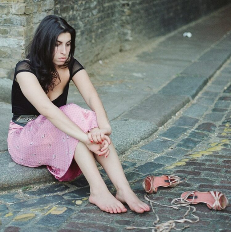 amy winehouse feet