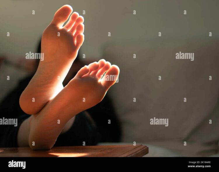 amy young feet 5