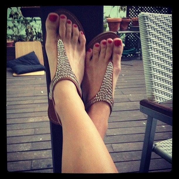 ana fernandez feet 5