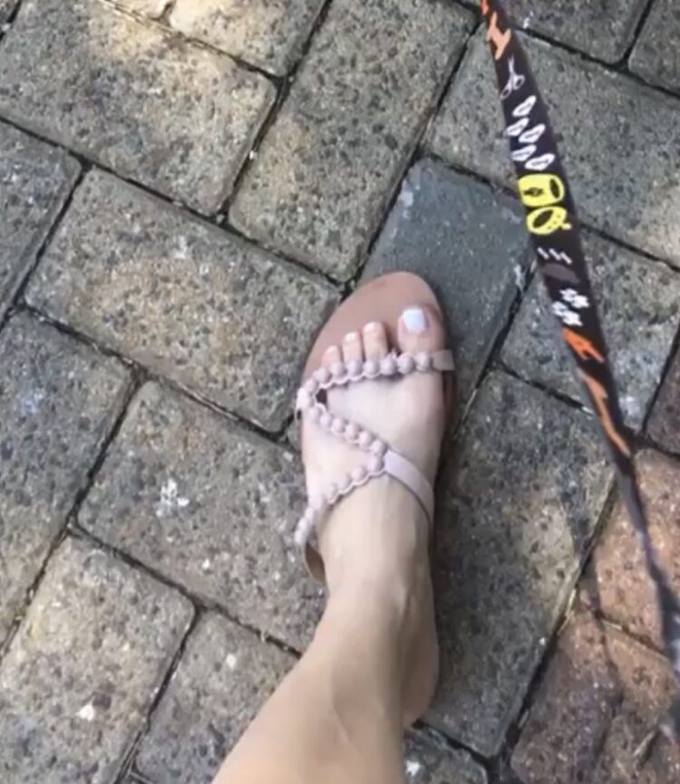 ana luiza luizi feet 4