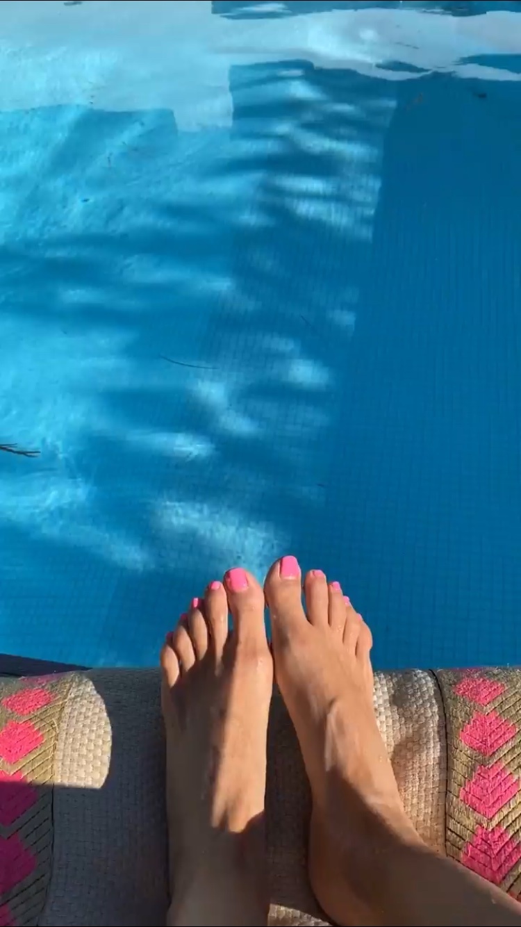 ana moura feet 3