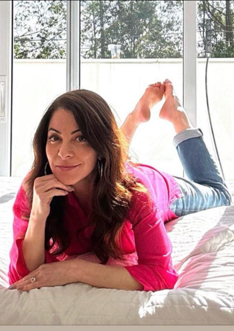 ana paula padrao feet 1