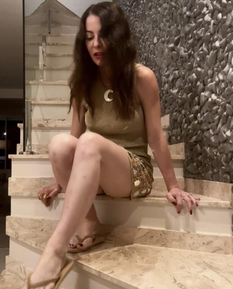 ana paula valverde feet 3