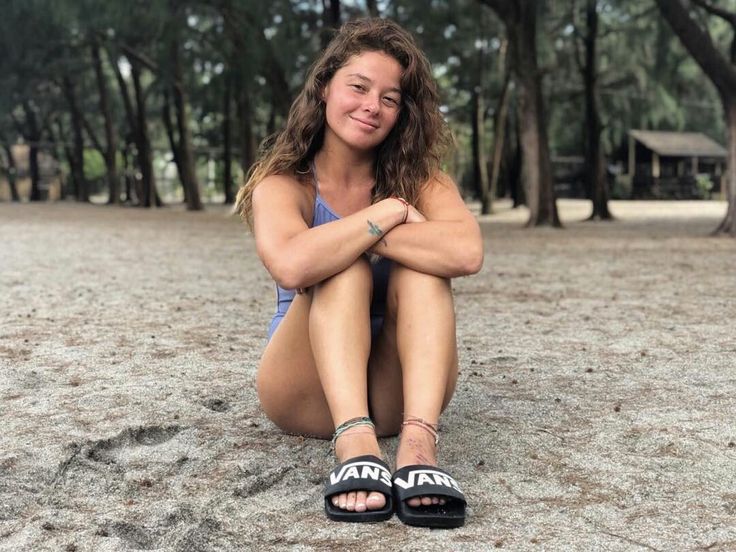 andi eigenmann feet 4