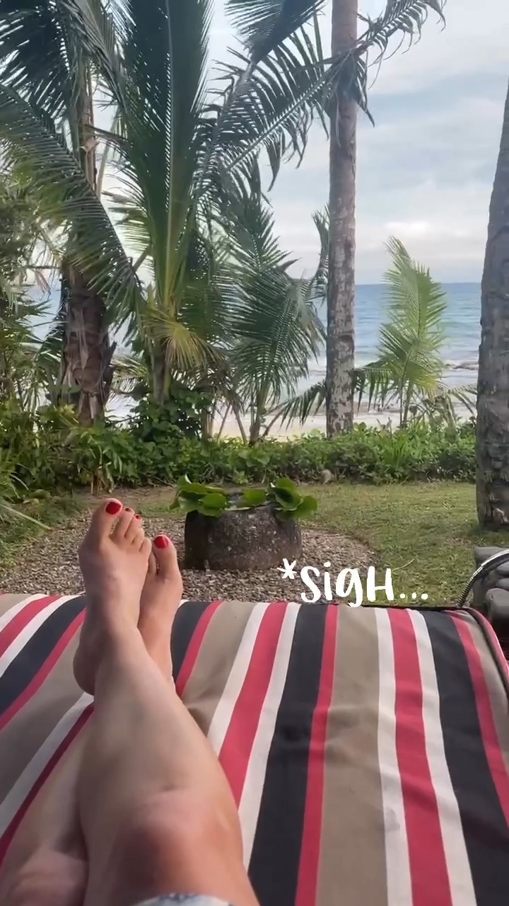 angela kinsey feet 1