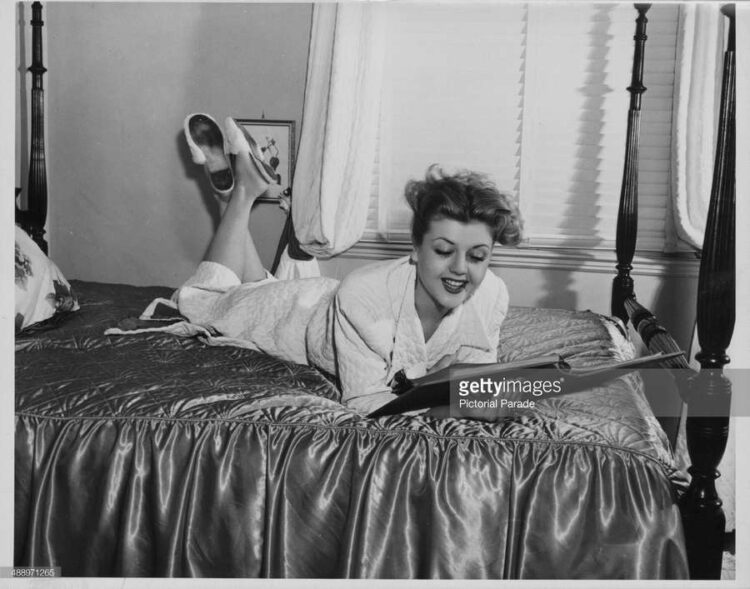 angela lansbury feet 4