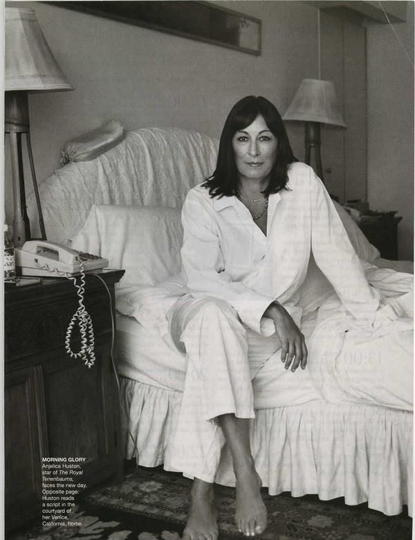 anjelica huston feet 5