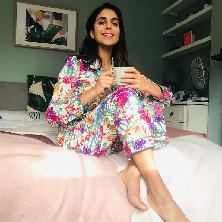 anjli mohindra feet