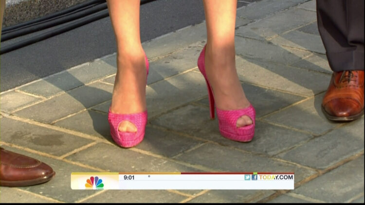 ann curry feet 1