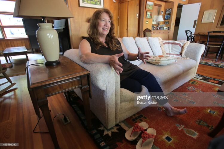 ann dowd feet 3