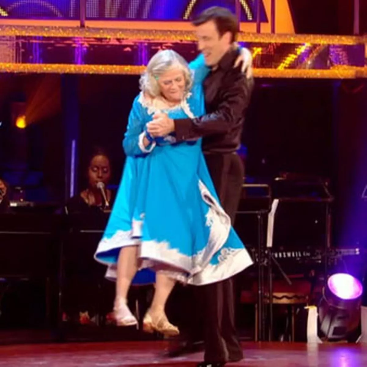 ann widdecombe feet 6