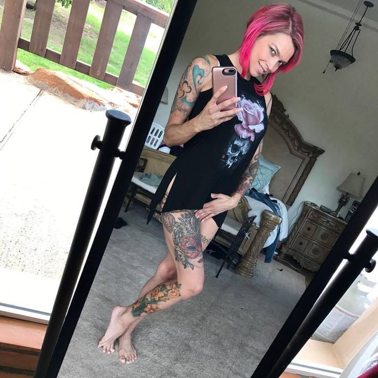 anna bell peaks feet