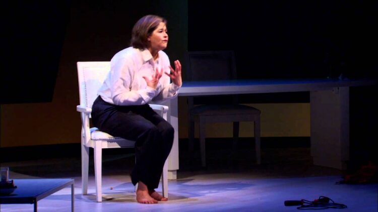 anna deavere smith feet 2