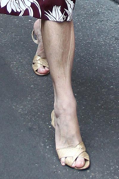 anna wintour feet 3