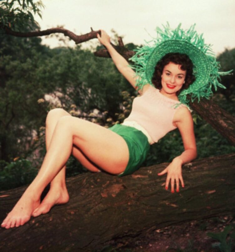 anne heywood feet 2