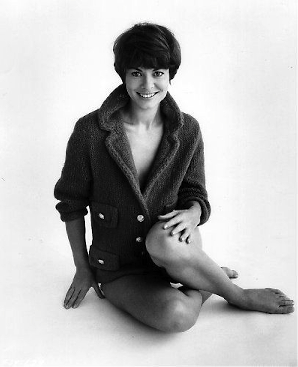 anne heywood feet 3