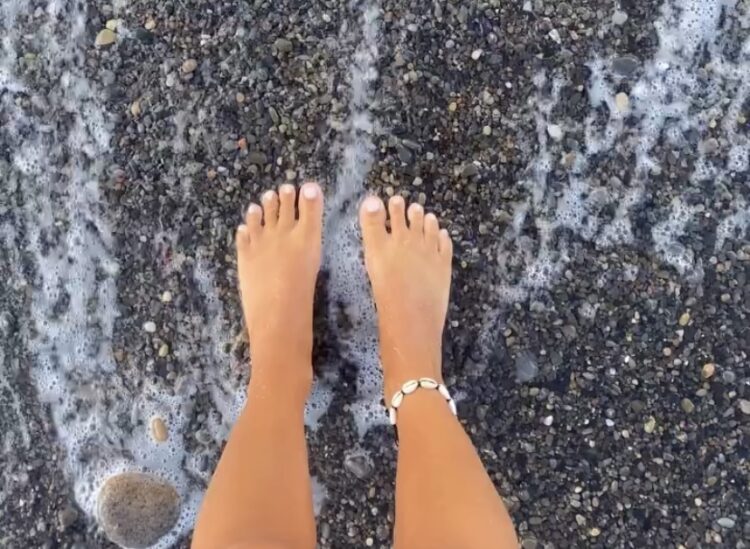 annelies toros feet 2