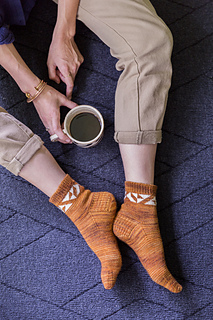 anni albers feet 6