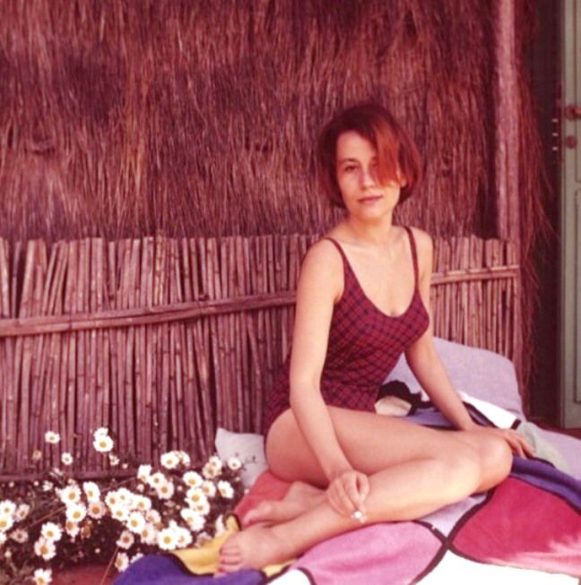 annie girardot feet 3