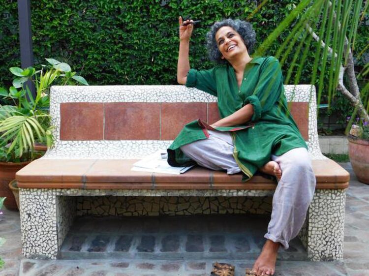 arundhati roy feet 3