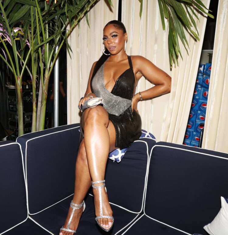 ashanti shand feet 3