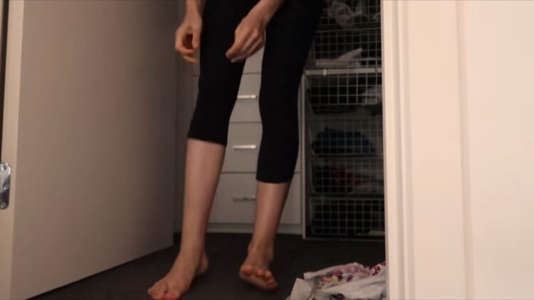 aubri ibrag feet scaled