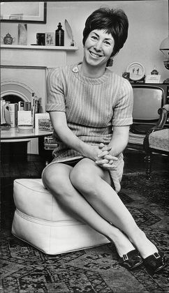 valerie singleton feet 5