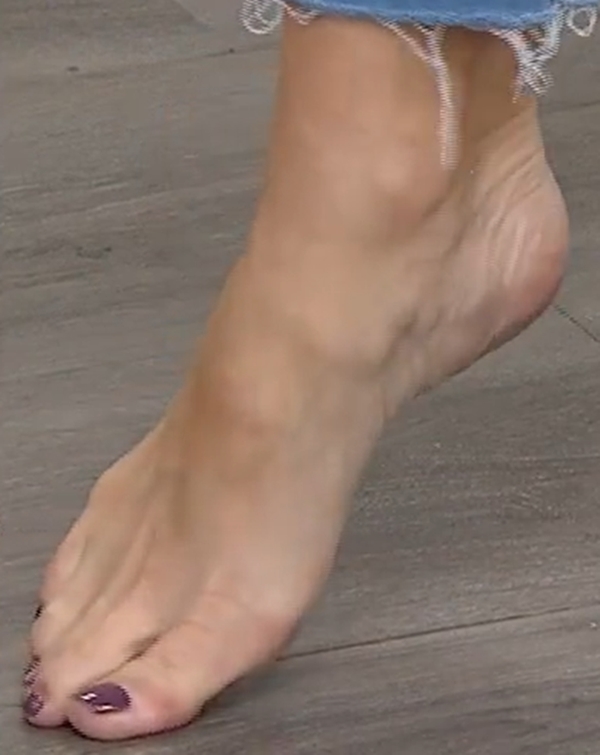 valerie worth feet 1