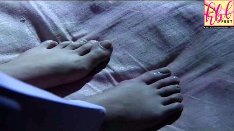 vaneeza ahmad feet 1