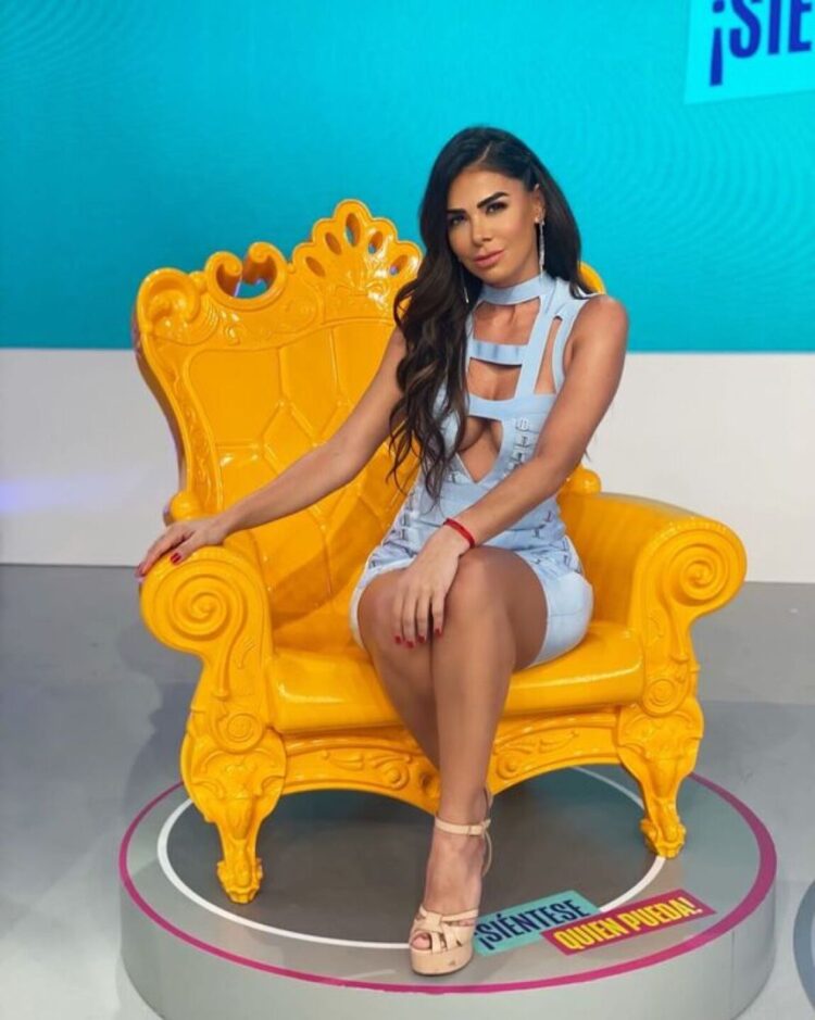 vanessa arias feet 1