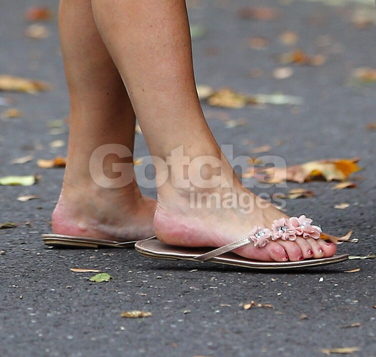 vanessa feltz feet 2