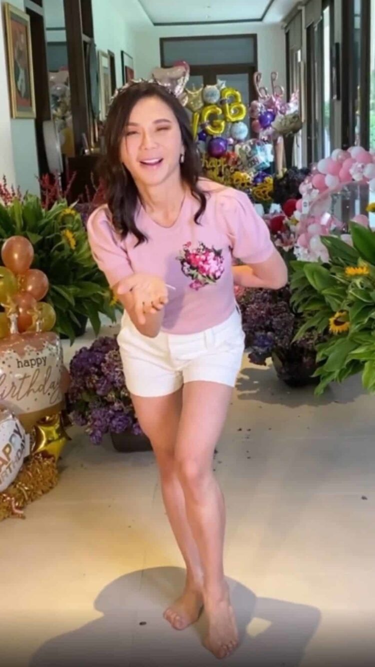 vicki belo feet