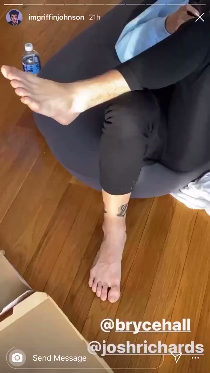 vicky hall feet