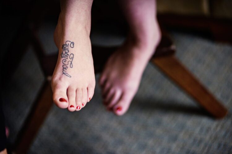 victoria key feet 4