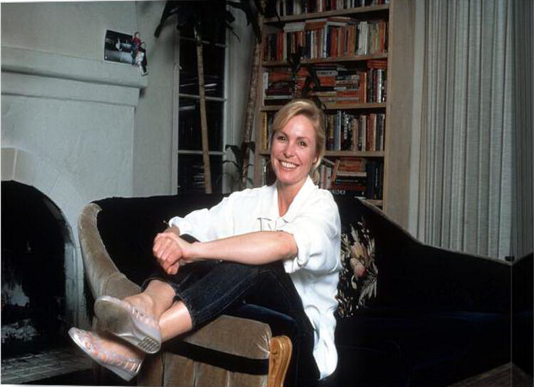 victoria tennant feet