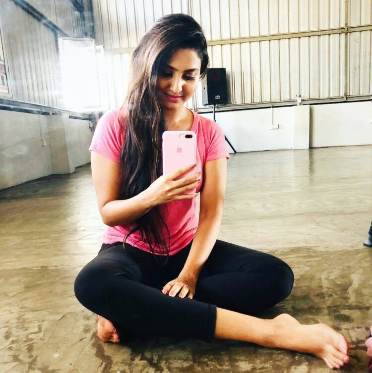 vinu siriwardana feet