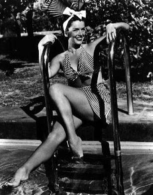 wanda hendrix feet 3